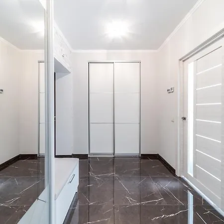 Апартаменты Inshiapartment On Kulisha Str 2