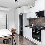 Inshiapartment On Kulisha Str 2 Апартаменти *